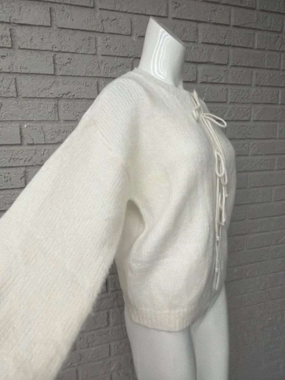 Elan Women’s Ivory Oversized Long Sleeve Tie Front Sweater Size S - Picture 5 of 8